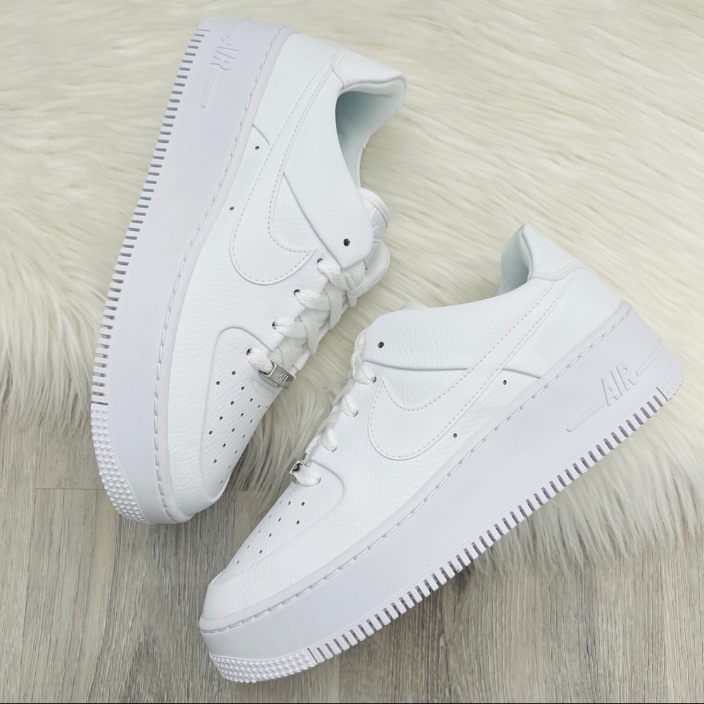 NWT Nike Air Force Sage Low Women’s Shoes - Picture 3 of 8